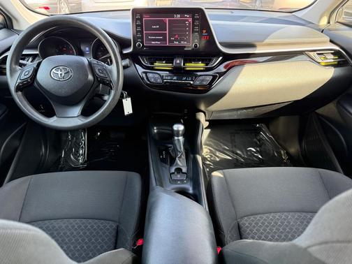 2021 Toyota C-HR LE