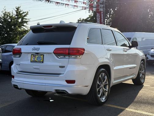 2019 Jeep Grand Cherokee Summit