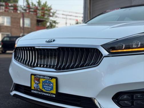 2018 Kia Cadenza Technology