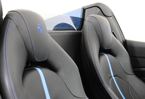 Blu Corsa 2023 Ferrari F8 Spider Base