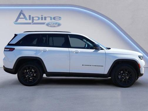 2024 Jeep Grand Cherokee Altitude