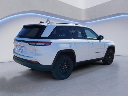 2024 Jeep Grand Cherokee Altitude