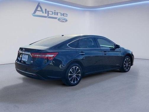 2017 Toyota Avalon Hybrid XLE Premium