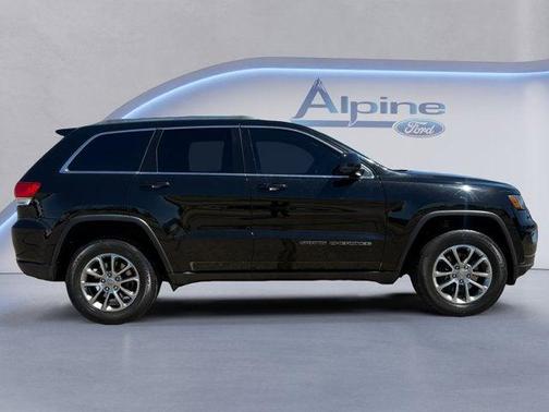 Diamond Black Crystal Pearlcoat 2018 Jeep Grand Cherokee Laredo E
