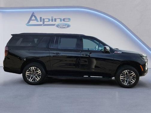 2025 Chevrolet Suburban 4WD Z71