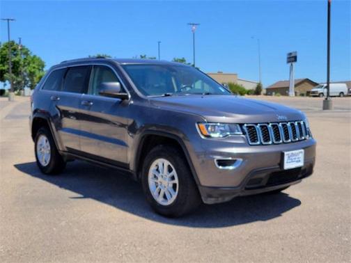Photo 4 of 26 of 2019 Jeep Grand Cherokee Laredo