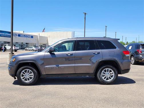 Photo 2 of 26 of 2019 Jeep Grand Cherokee Laredo