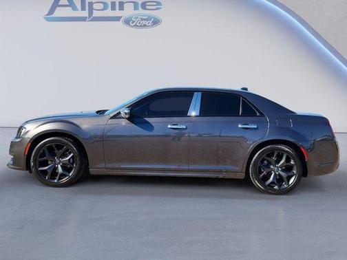 2022 Chrysler 300 Touring