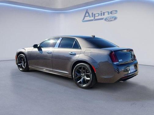 2022 Chrysler 300 Touring