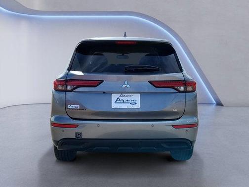 2022 Mitsubishi Outlander SE