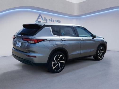 2022 Mitsubishi Outlander SE