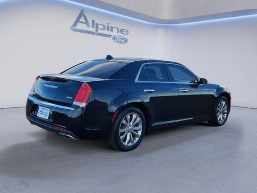 2018 Chrysler 300 Limited