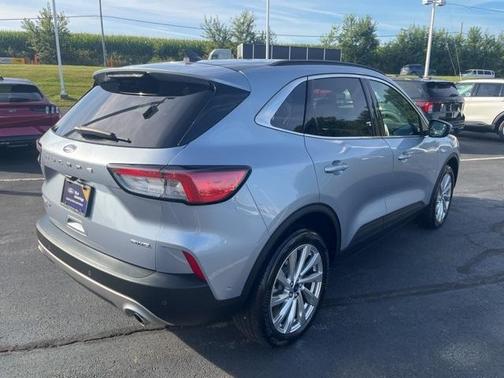 2022 Ford Escape Titanium