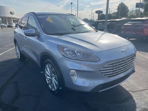 2022 Ford Escape Titanium