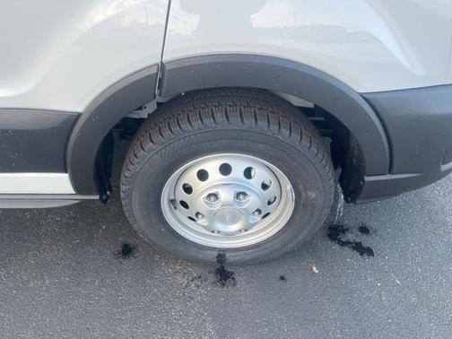 2026 Ford Transit-250 148 WB Medium Roof Cargo