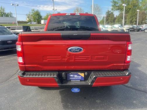 HOT PEPPER RED MET TINTD CC 2023 Ford F-150 XL