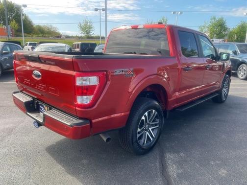 HOT PEPPER RED MET TINTD CC 2023 Ford F-150 XL
