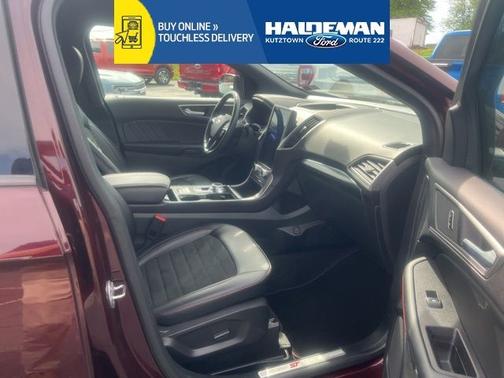 BURGUNDY VELVET MET TINT CC 2024 Ford Edge ST LINE