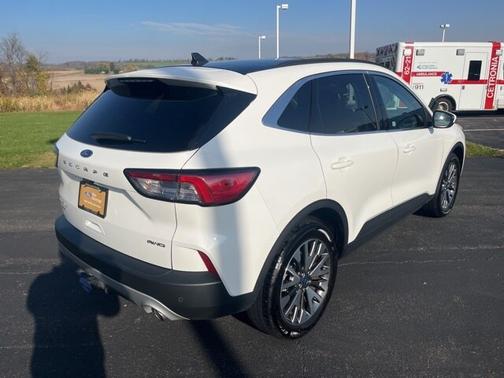 2022 Ford Escape TITANIUM