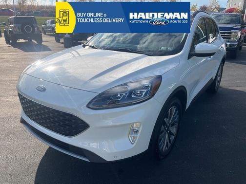 2022 Ford Escape TITANIUM