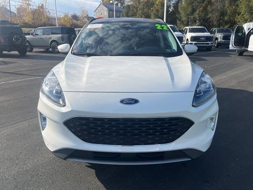 2022 Ford Escape TITANIUM