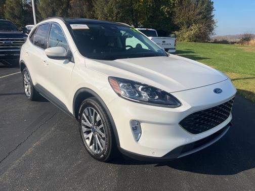 2022 Ford Escape TITANIUM