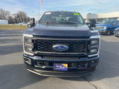 2024 Ford F-350 LARIAT SUPER DUTY