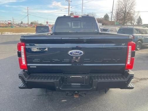 2024 Ford F-350 Lariat Super Duty