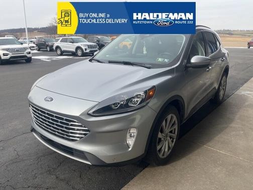 2022 Ford Escape TITANIUM