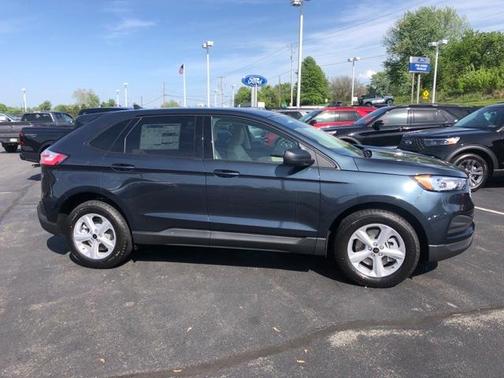 2024 Ford Edge SE