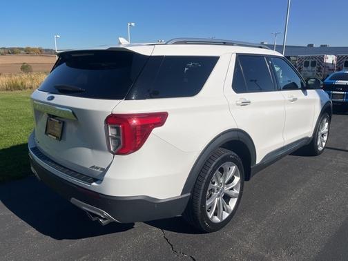 2022 Ford Explorer PLATINUM