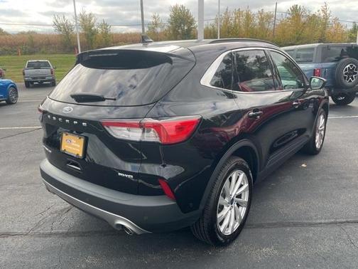 2022 Ford Escape Titanium
