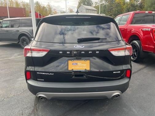 2022 Ford Escape Titanium