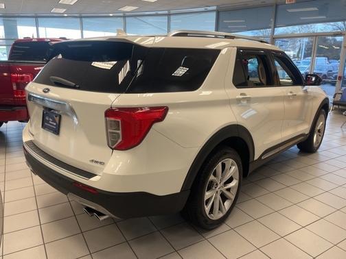 2023 Ford Explorer PLATINUM
