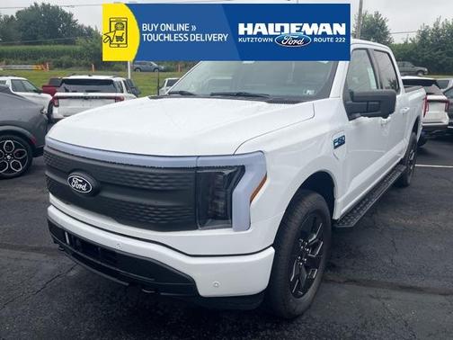 2025 Ford F-150 Lightning Flash