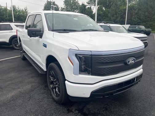 2025 Ford F-150 Lightning Flash