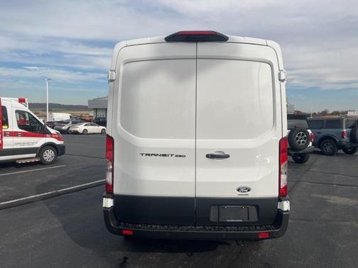 2026 Ford Transit-250 148 WB Medium Roof Cargo
