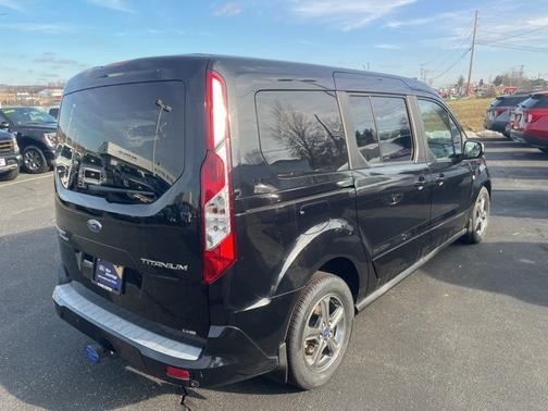 2022 Ford Transit Connect TITANIUM