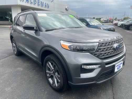 CARBONIZED GRAY METALLIC 2022 Ford Explorer XLT