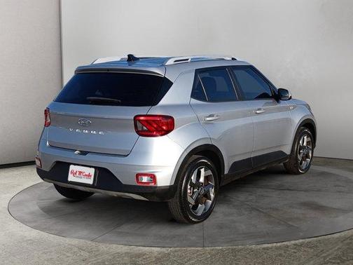 2022 Hyundai VENUE SEL