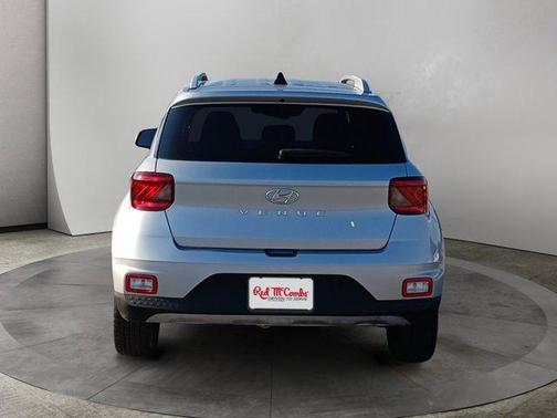 2022 Hyundai VENUE SEL