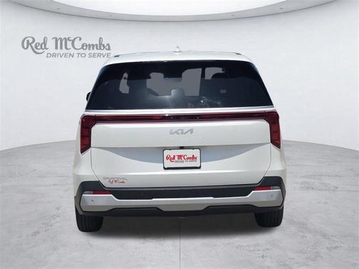 Snow White Pearl 2025 Kia Carnival LXS