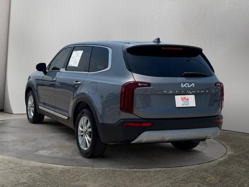 2022 Kia Telluride LX