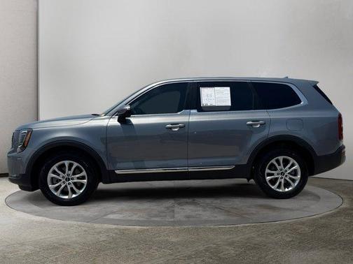 2022 Kia Telluride LX