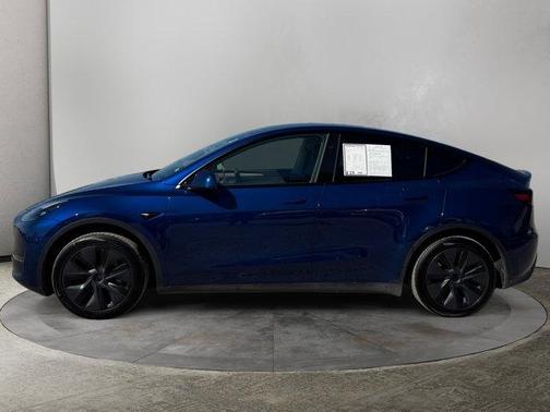 2025 Tesla Model Y Long Range