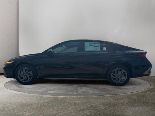 2025 Hyundai ELANTRA HEV Blue