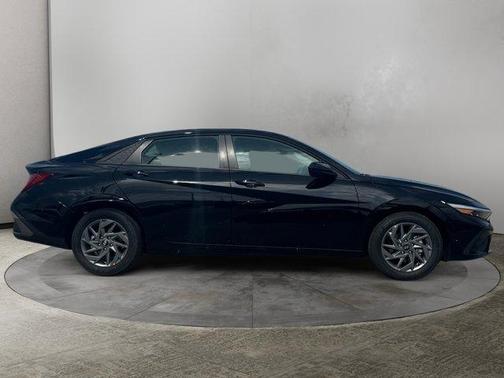 2025 Hyundai ELANTRA HEV Blue