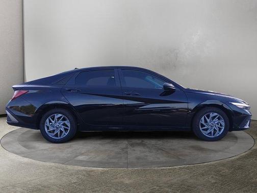 2025 Hyundai ELANTRA HEV Blue