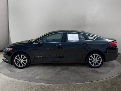 2017 Ford Fusion Hybrid SE