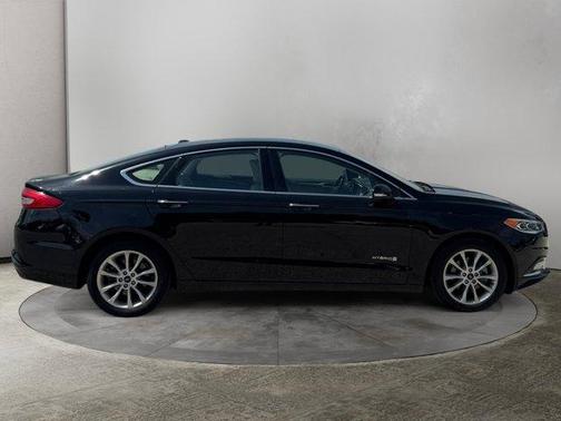 2017 Ford Fusion Hybrid SE